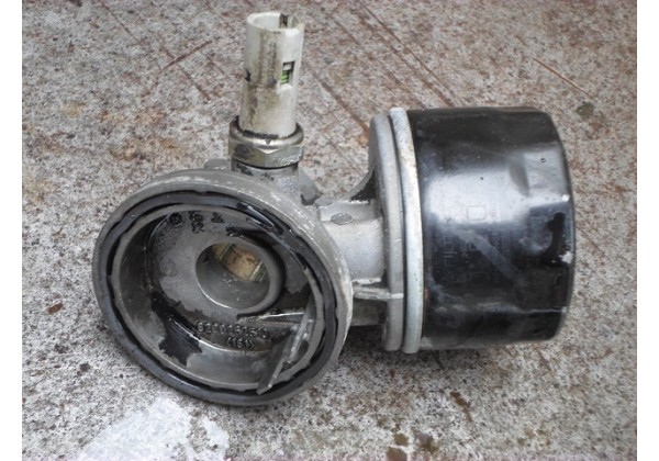 корпус масляного фільтру  Renault Scenic II, Megane II 1.5 dci, 82002622513